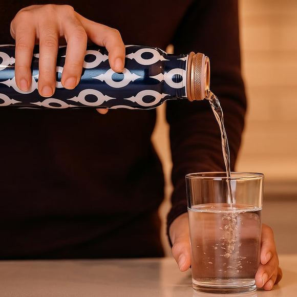 Comfy Homes 100% Copper Water Bottle, 1 Litre | Durable, Leak Proof & Rust Proof | Handicraft Finish & Timeless Luxury Design | Non-Toxic, BPA Free, Boosts Immunity & Yoga Health Benefits (Eternal)