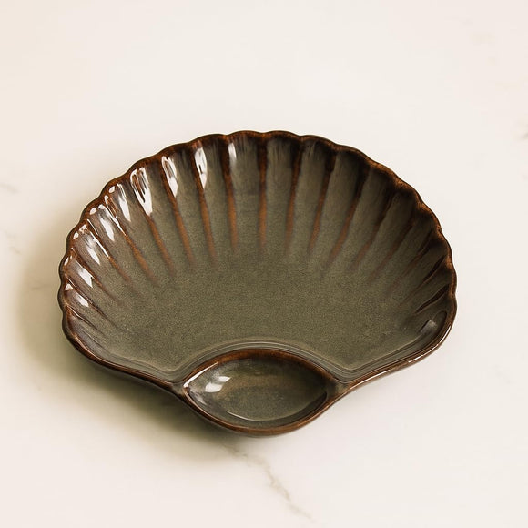 Comfy Homes Ceramic Serving Platter | Elegant Stoneware Snack & Dinner Plate | Stylish Brown Modern Design | Ideal for Starters, Snacks, Desserts & Parties (Red)