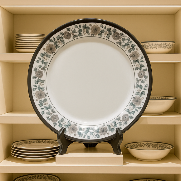 Comfy Homes Round Melamine 41 Pcs Dinner Set | 6 Dinner Plates, 6 Small Plates, 1 Serving Tray, 3 Big Serving Bowls with Lid, 12 Small Bowls, 6 Spoons, 4 Serving Spoons (Nizam Gold)